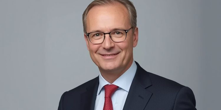 Karl Nehammer: Rücktritt erklärt, Österreichs Politik nach 2025