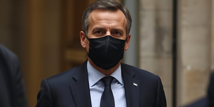 Sarkozys Haftantritt in Paris: Was Österreich wissen sollte